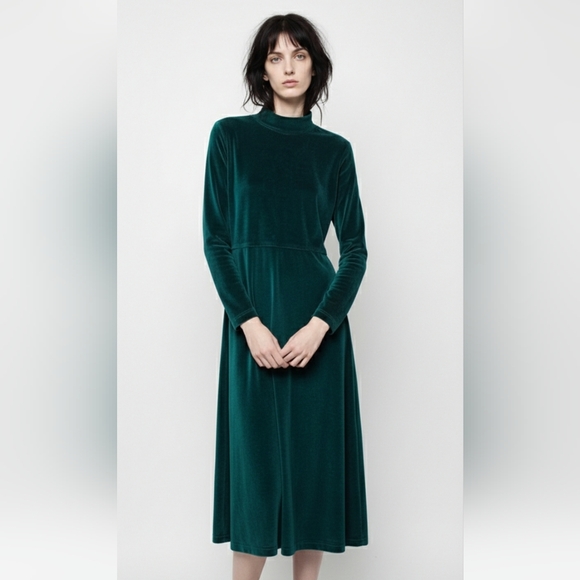 Erika & Co. Dresses & Skirts - Vintage Erika Dress Maxi Velvet Green Mock Neck Goth Grunge Retro Minimalist M